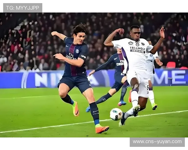 巴黎圣日耳曼与拜仁慕尼黑同积九分并列欧冠榜首争锋激烈